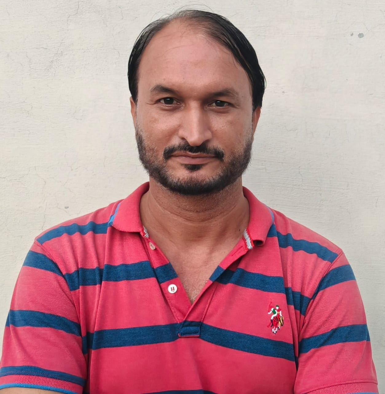 पीएम नरेंद्र मोदी को फोटो देते कैप्टन कपिल धीमान। स्रोत : परिजन पीएम नरेंद्र मोदी को फोटो देते कैप्टन कपिल धीमान। स्रोत : परिजन