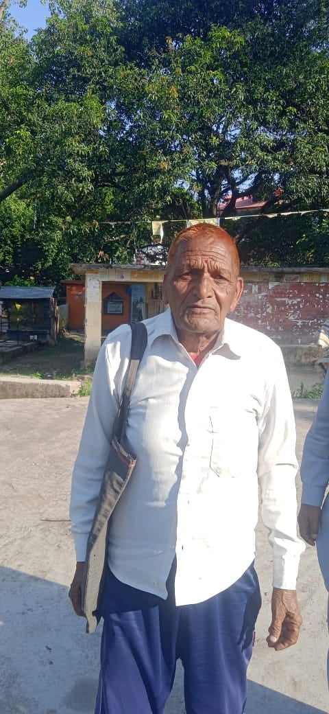 बिलासपुर स्थित पेट्रोल पंप पर लगा सूचना पोस्टर। संवाद बिलासपुर स्थित पेट्रोल पंप पर लगा सूचना पोस्टर। संवाद
