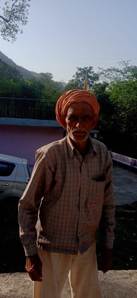 बिलासपुर स्थित पेट्रोल पंप पर लगा सूचना पोस्टर। संवाद बिलासपुर स्थित पेट्रोल पंप पर लगा सूचना पोस्टर। संवाद