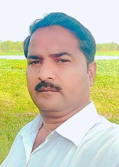 फोटो-19-कचहरी क्षेत्र में पेड़ गिरने से क्षतिग्रस्त हुए तार को सही करते कर्मी। संवाद फोटो-19-कचहरी क्षेत्र में पेड़ गिरने से क्षतिग्रस्त हुए तार को सही करते कर्मी। संवाद