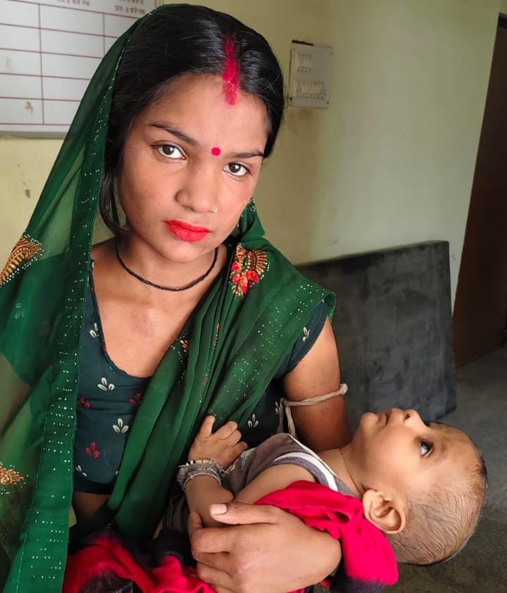 फोटो 22: आदमपुर आरोग्य मंदिर पर लगा ताला व क्षतिग्रस्त चारदीवारी। संवाद फोटो 22: आदमपुर आरोग्य मंदिर पर लगा ताला व क्षतिग्रस्त चारदीवारी। संवाद
