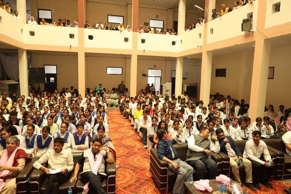 फोटो : सोनीपत के आईआईटीएम ग्रुप ऑफ इंस्टीट्यूशंस, मुरथल में आयोजित अमर उजाला भविष्य ज्योति कार्