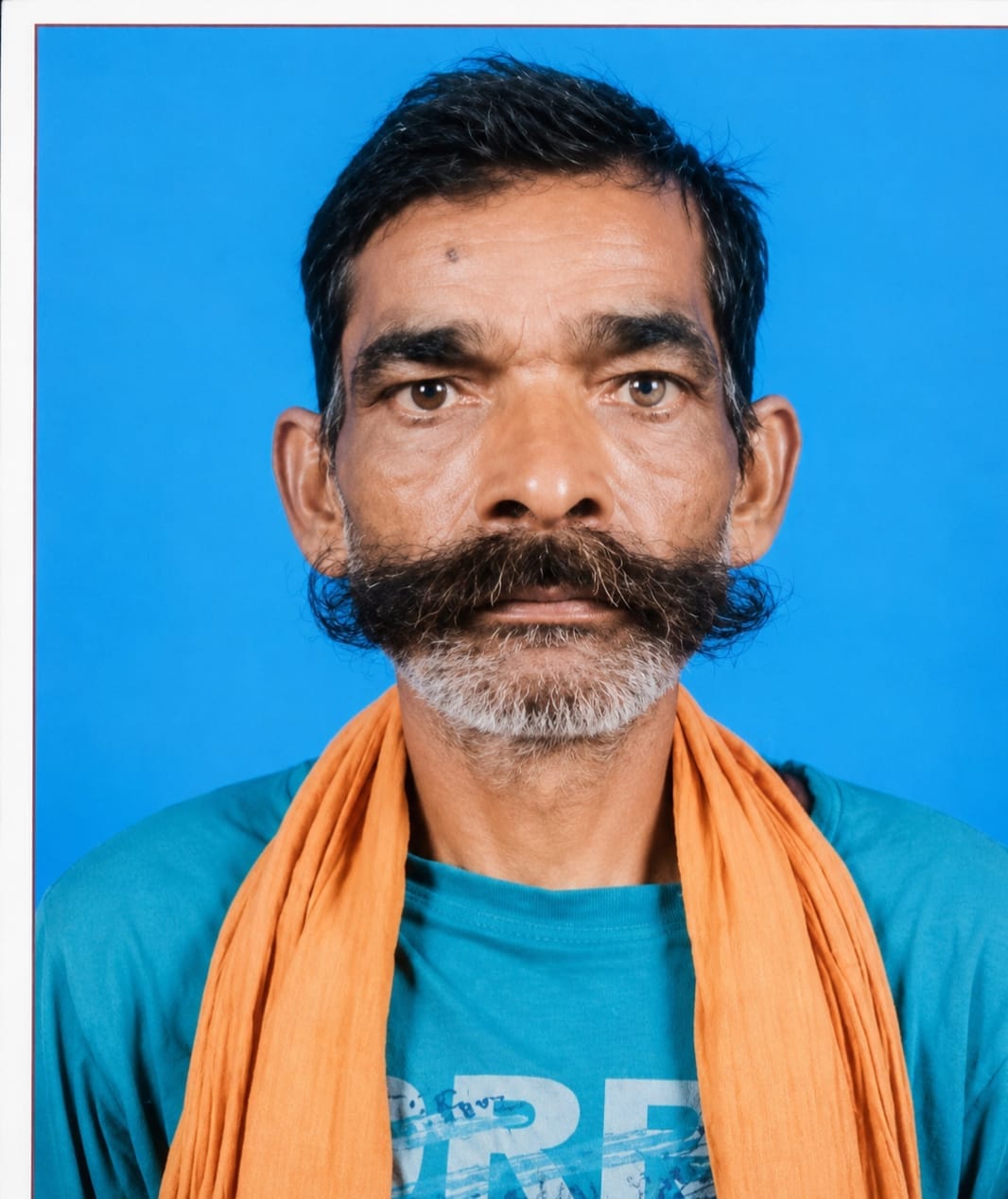 ग्राम नबादा महेश के घर मे रोती विलखती महिलाएं फ़ोटो संवाद ग्राम नबादा महेश के घर मे रोती विलखती महिलाएं फ़ोटो संवाद