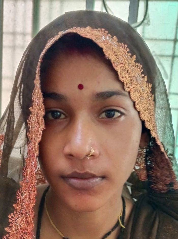 फोटो 15 एमएएचपी 05 परिचय-बाहर से दवाएं लिखने की शिकायत पर इमरजेंसी वार्ड पहुंच तीमारदार के बया