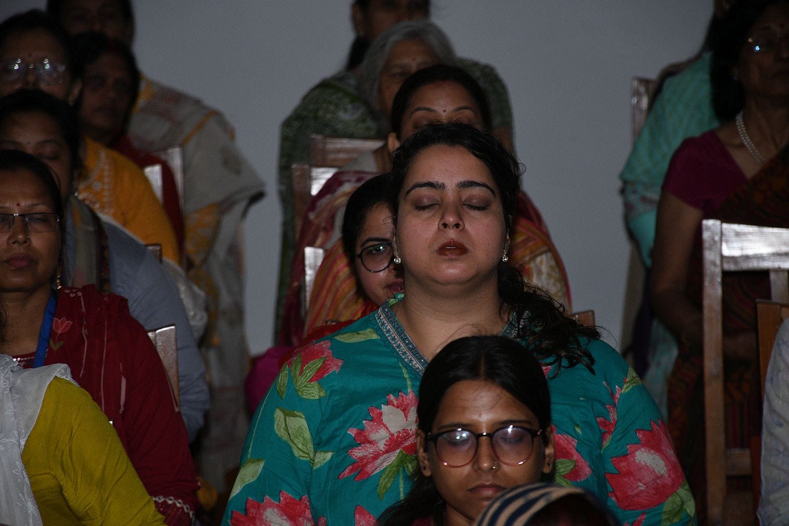 गोमती नगर विपुल खंड स्थित योगदा सत्संग केंद्र में भजन कार्यक्रम में ऑनलाइन प्रवचन देते ईश्वरानं