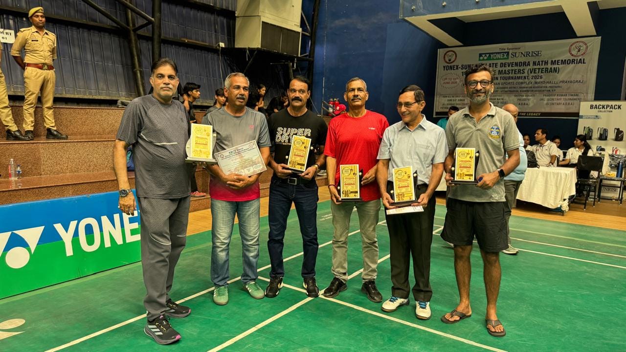 मोदीपुरम - प्रयागराज में बैडमिंटन में स्वर्ण और रजत पदक जीतने वाले खिलाड़ी।