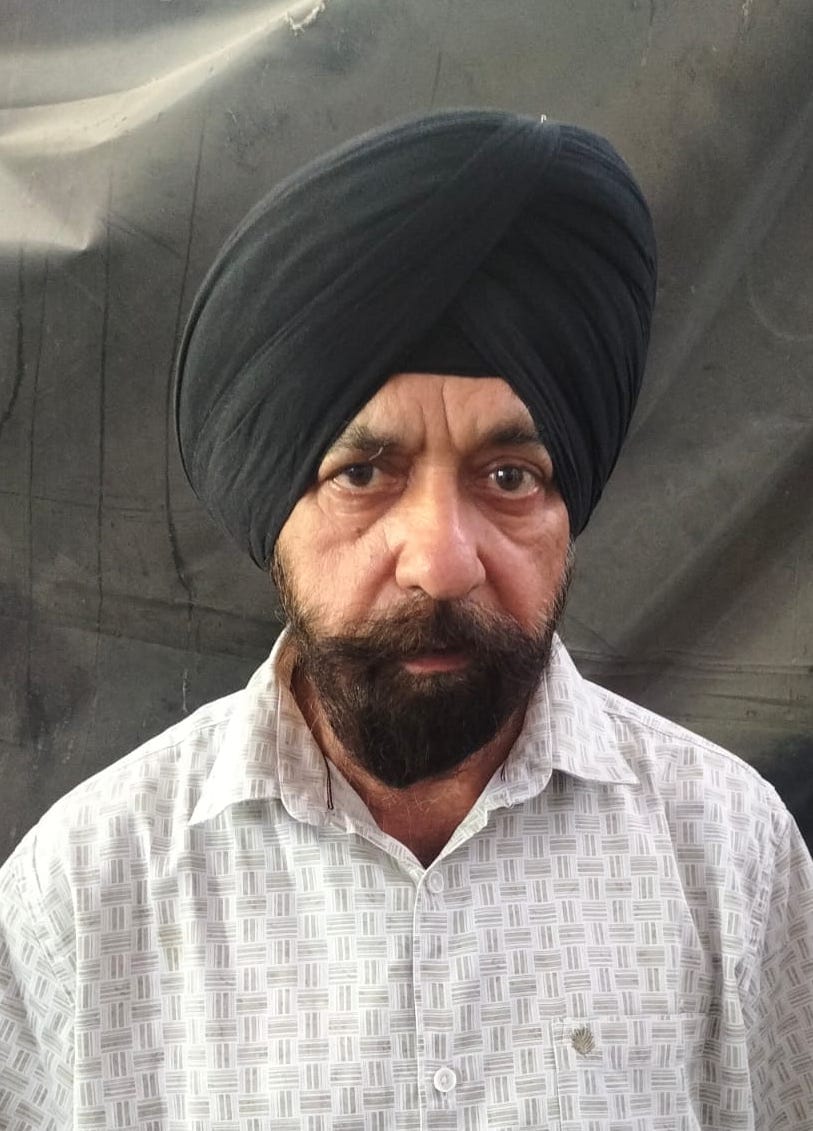 ट्रांसपोर्टर रजनीश चंदा। वीएलटीडी डिवाइस का शुल्क तय नहीं, वसूला जा रहा मनमाना वाली&n ट्रांसपोर्टर रजनीश चंदा। वीएलटीडी डिवाइस का शुल्क तय नहीं, वसूला जा रहा मनमाना वाली&n