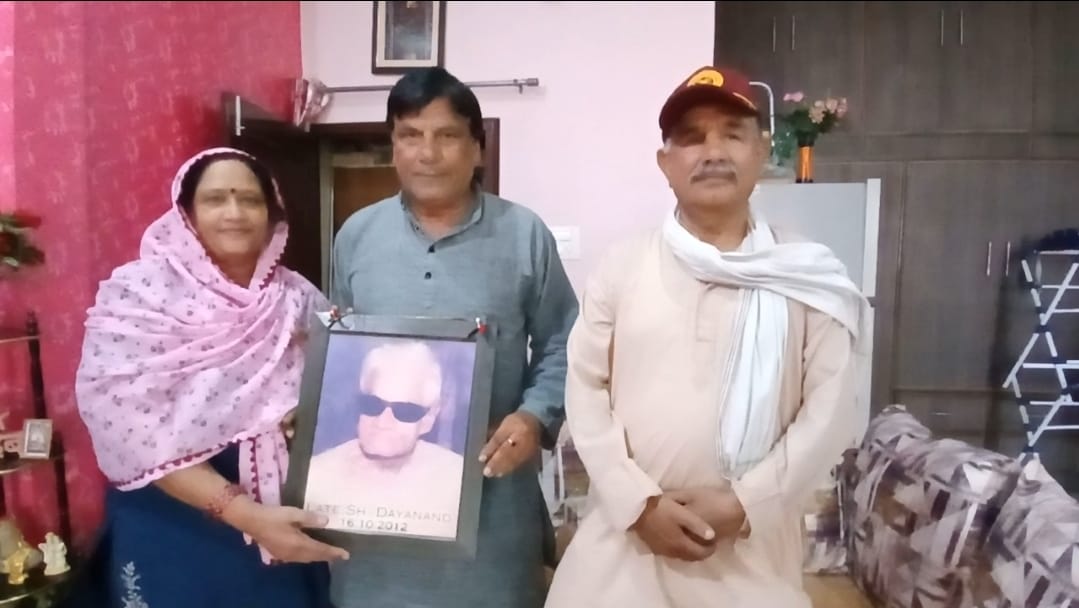 06-गांव खरावड़ से पूर्व शिक्षा मंत्री रहे चौधरी माडू सिंह मलिक का फाइल फोटो। स्रोत: परिजन 06-गांव खरावड़ से पूर्व शिक्षा मंत्री रहे चौधरी माडू सिंह मलिक का फाइल फोटो। स्रोत: परिजन