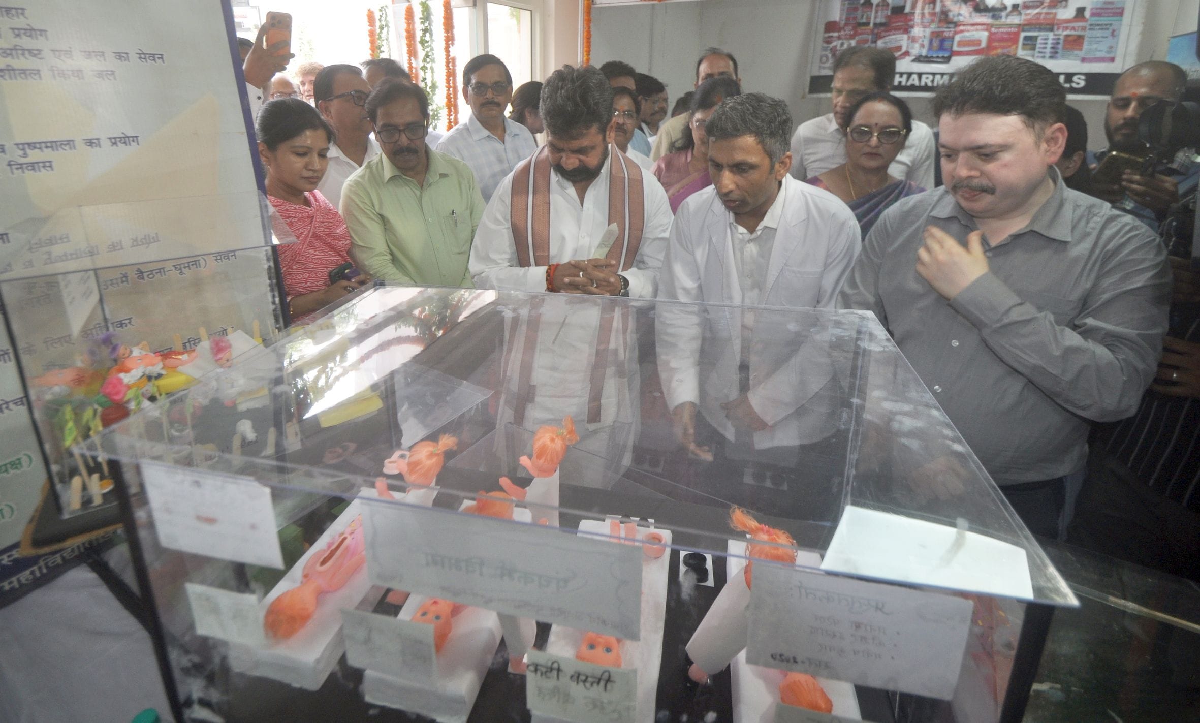 आयुष राज्यमंत्री डॉ. दयाशंकर मिश्र ने योग सप्ताह का शुभारंभ किया।