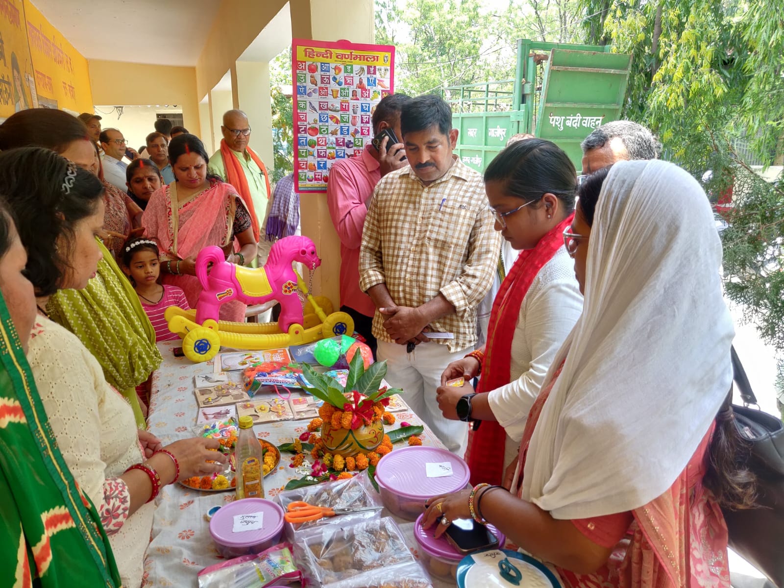 छावनी लाइन स्थित भाजपा कार्यालय में आयोजित सदस्यता समारोह में बोलते जिलाध्यक्ष ओमप्रकाश राय। स् छावनी लाइन स्थित भाजपा कार्यालय में आयोजित सदस्यता समारोह में बोलते जिलाध्यक्ष ओमप्रकाश राय। स्