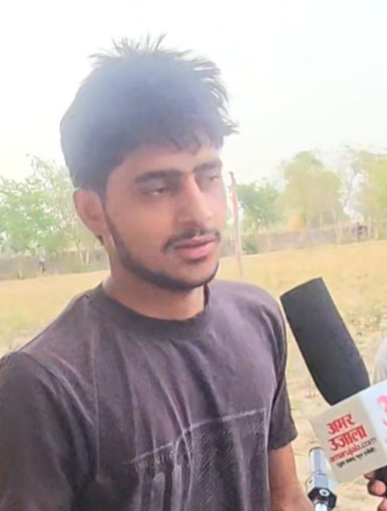 फोटो नंबर 71: नंगला गांव के खेल स्टेडियम में बनाए गए जिम में पड़ा टूटा सामान। (संवाद) फोटो नंबर 71: नंगला गांव के खेल स्टेडियम में बनाए गए जिम में पड़ा टूटा सामान। (संवाद)