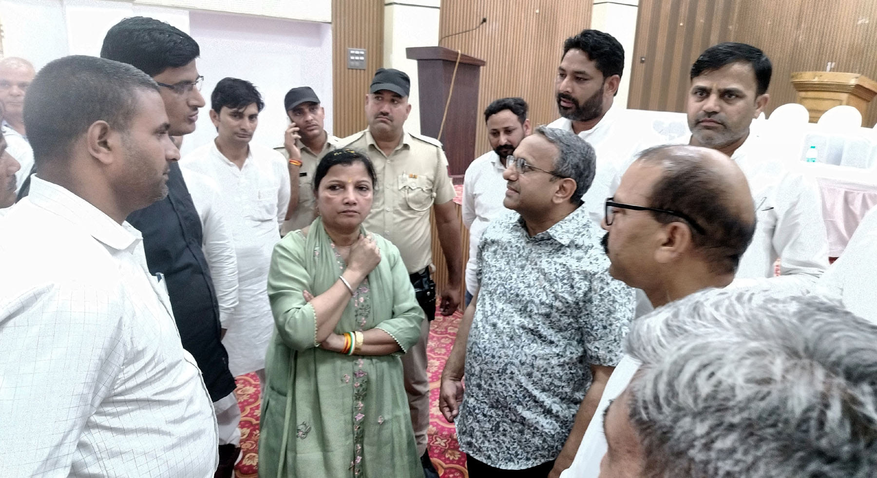 कैथल में भाजपा जिला अध्यक्ष ज्योति सैनी और अधिकारियों की मौजूदगी में कलायत नगर पालिका में व्याप