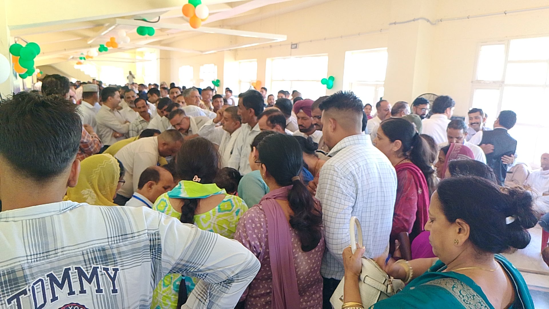 समूरकलां में आयोजित शपथ ग्रहण समारोह में उपमुख्यमंत्री मुकेश अग्निहोत्री नवनिर्वाचित प्रधानों व समूरकलां में आयोजित शपथ ग्रहण समारोह में उपमुख्यमंत्री मुकेश अग्निहोत्री नवनिर्वाचित प्रधानों व