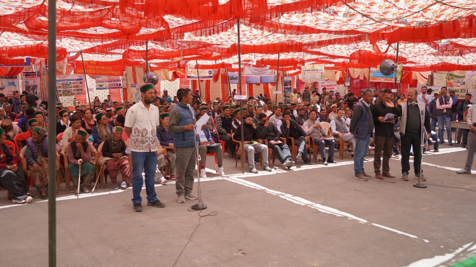 किन्नौर जिले के नाको में कला केंद्र का उद्घाटन करते मंत्री जगत सिंह नेगी। स्रोत : डीपीआरओ किन्नौर जिले के नाको में कला केंद्र का उद्घाटन करते मंत्री जगत सिंह नेगी। स्रोत : डीपीआरओ