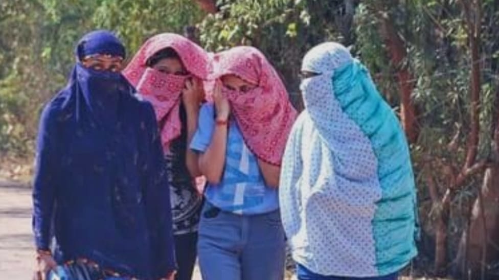 लालगोपालगंज बाजार में सन्नाटा