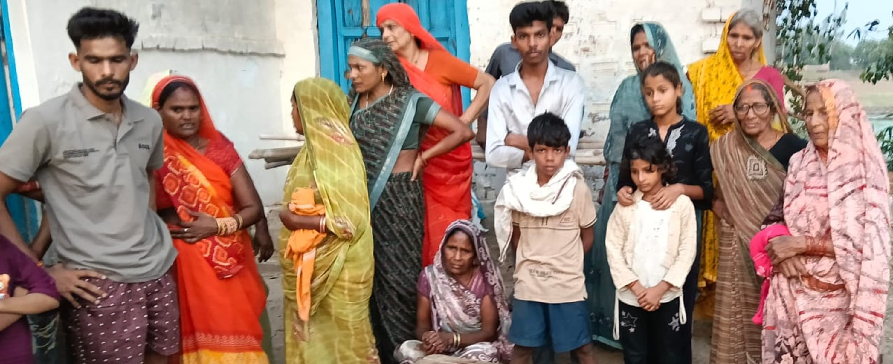 मासूम दिव्यांशु उर्फ लड्डू के लापता होने के बाद ढढनी भानमल राय गांव से गुजरती नहर के बीच चल र मासूम दिव्यांशु उर्फ लड्डू के लापता होने के बाद ढढनी भानमल राय गांव से गुजरती नहर के बीच चल र