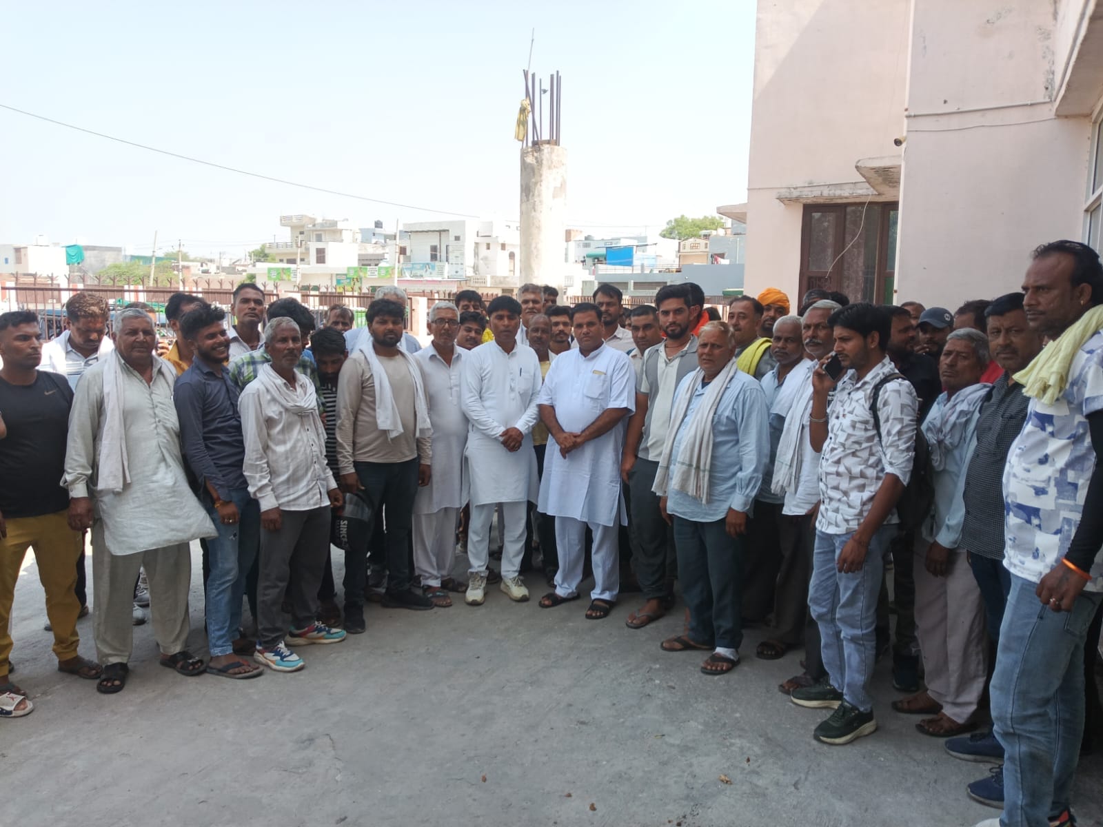 फोटो : सोनीपत में ओल्ड डीसी रोड पर उठान न होने के कारण लगा कूड़े का ढेर। संवाद फोटो : सोनीपत में ओल्ड डीसी रोड पर उठान न होने के कारण लगा कूड़े का ढेर। संवाद