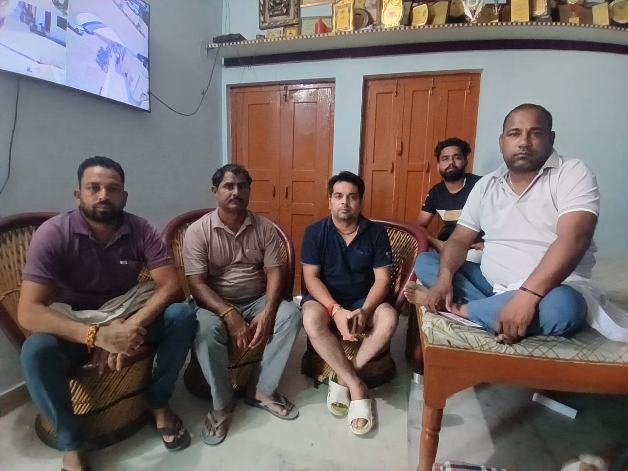16-नहर से जलघर के टैंक तक जलापूर्ति करने वाले सीमेंट के नाले की हालत। स्रोत: ग्रामीण