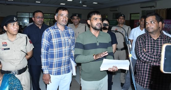 24-जिला विकास भवन स्थित डीआरडीए हॉल में जिला लोक संपर्क एवं परिवेदना समिति की मासिक बैठक के दौर 24-जिला विकास भवन स्थित डीआरडीए हॉल में जिला लोक संपर्क एवं परिवेदना समिति की मासिक बैठक के दौर