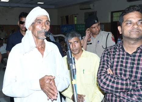 24-जिला विकास भवन स्थित डीआरडीए हॉल में जिला लोक संपर्क एवं परिवेदना समिति की मासिक बैठक के दौर 24-जिला विकास भवन स्थित डीआरडीए हॉल में जिला लोक संपर्क एवं परिवेदना समिति की मासिक बैठक के दौर