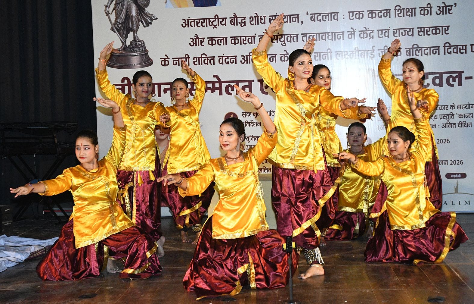 बुद्ध नृत्य-नाटिका, लक्ष्मणगाथा दास्तानगोई और कृष्ण लीला ने मोहा मन बुद्ध नृत्य-नाटिका, लक्ष्मणगाथा दास्तानगोई और कृष्ण लीला ने मोहा मन