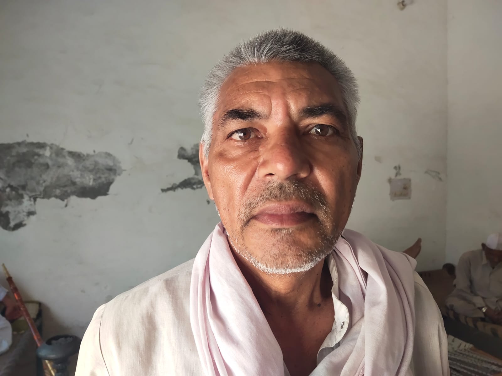 चौपाल कार्यक्रम में उपस्थित ग्रामीण, सरपंच संजय त्यागी और जिला परिषद प्रतिनिधि विपिल पांचाल। चौपाल कार्यक्रम में उपस्थित ग्रामीण, सरपंच संजय त्यागी और जिला परिषद प्रतिनिधि विपिल पांचाल।