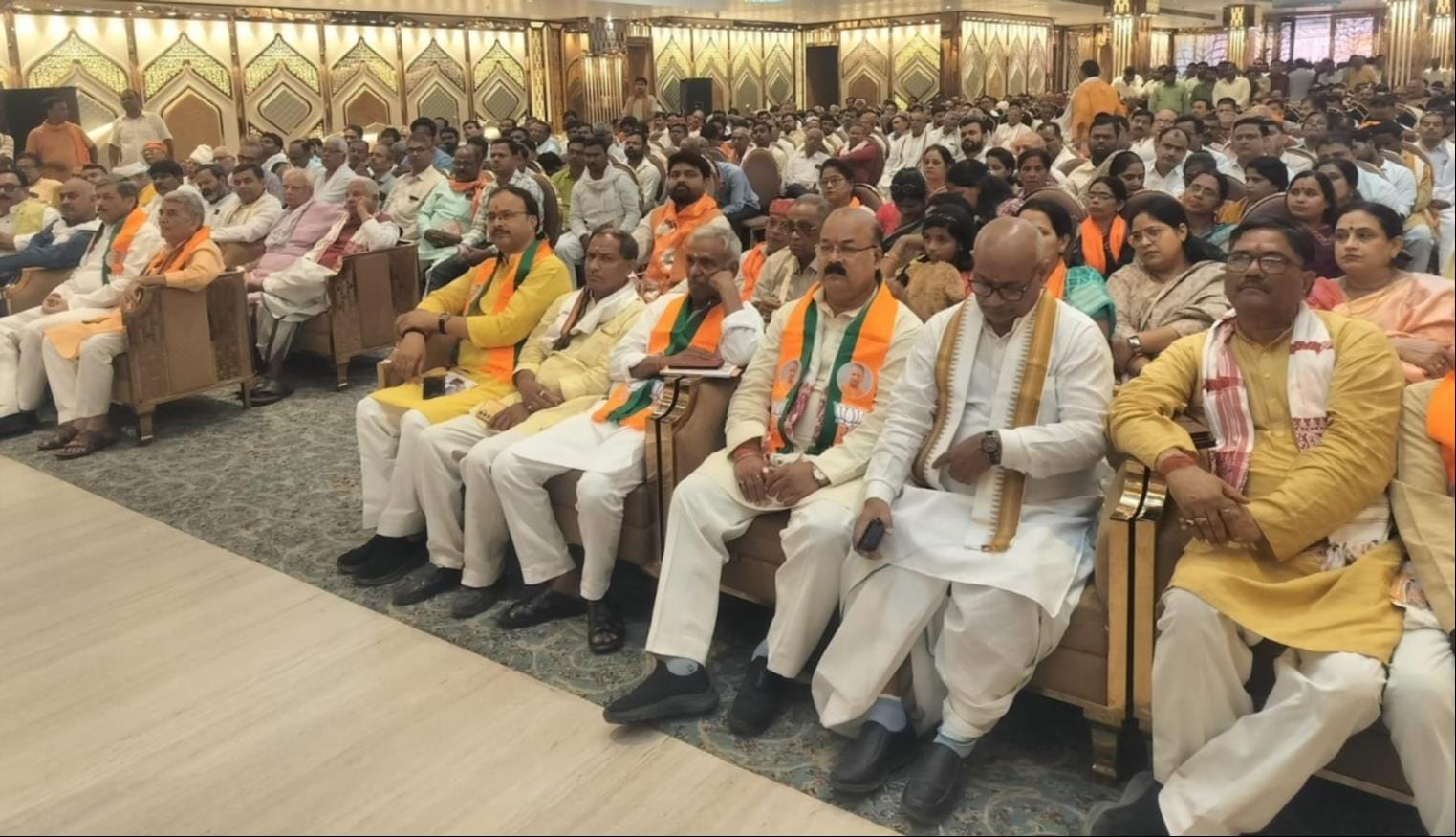 रायफल क्लब परिसर में लगी प्रदर्शनी में माध्यमिक शिक्षा के स्टॉल पर छात्राओं द्वारा बनाए मॉडल की रायफल क्लब परिसर में लगी प्रदर्शनी में माध्यमिक शिक्षा के स्टॉल पर छात्राओं द्वारा बनाए मॉडल की