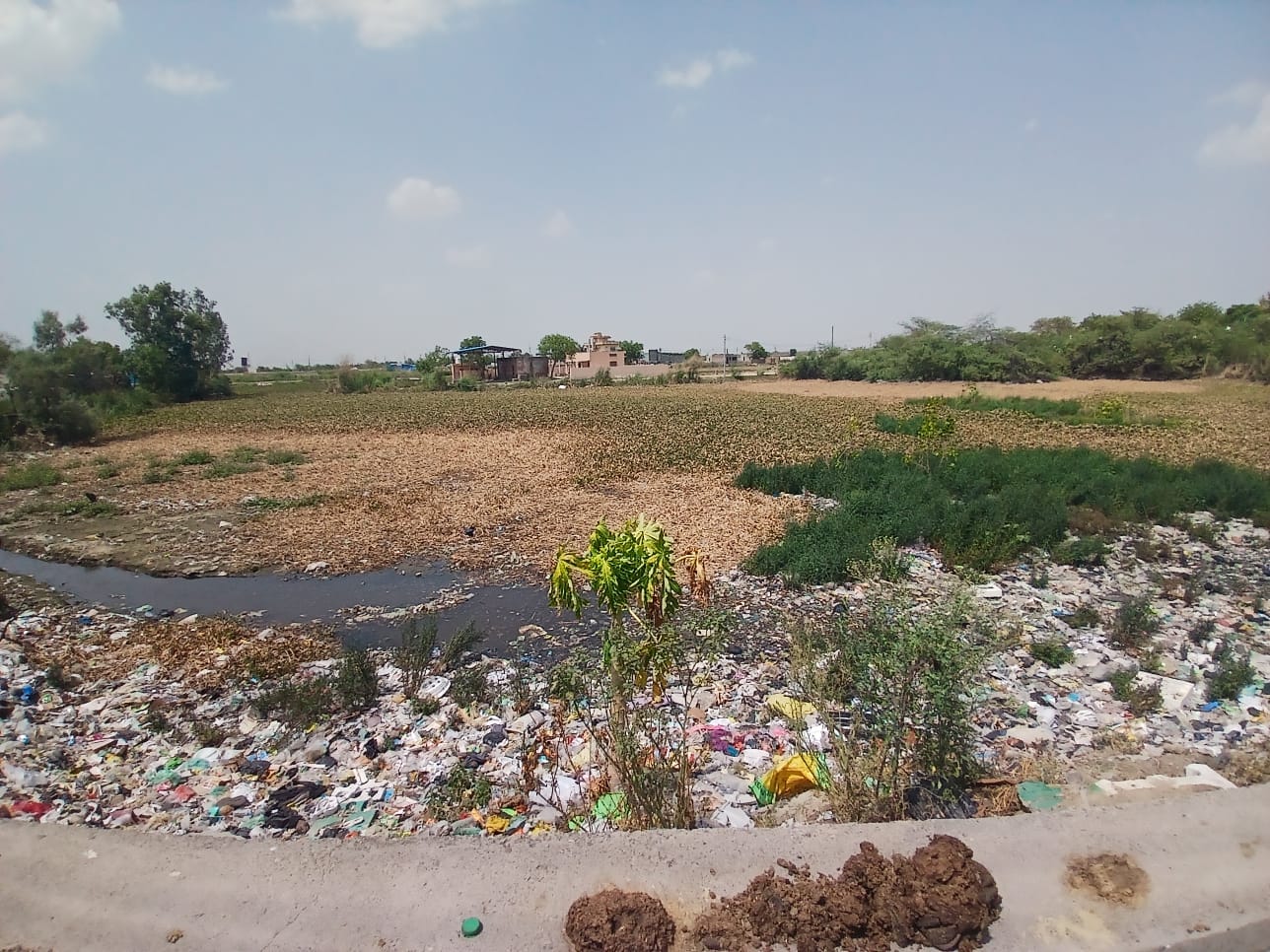 19-खरावड़ में उपस्थित ग्रामीण। संवाद 19-खरावड़ में उपस्थित ग्रामीण। संवाद