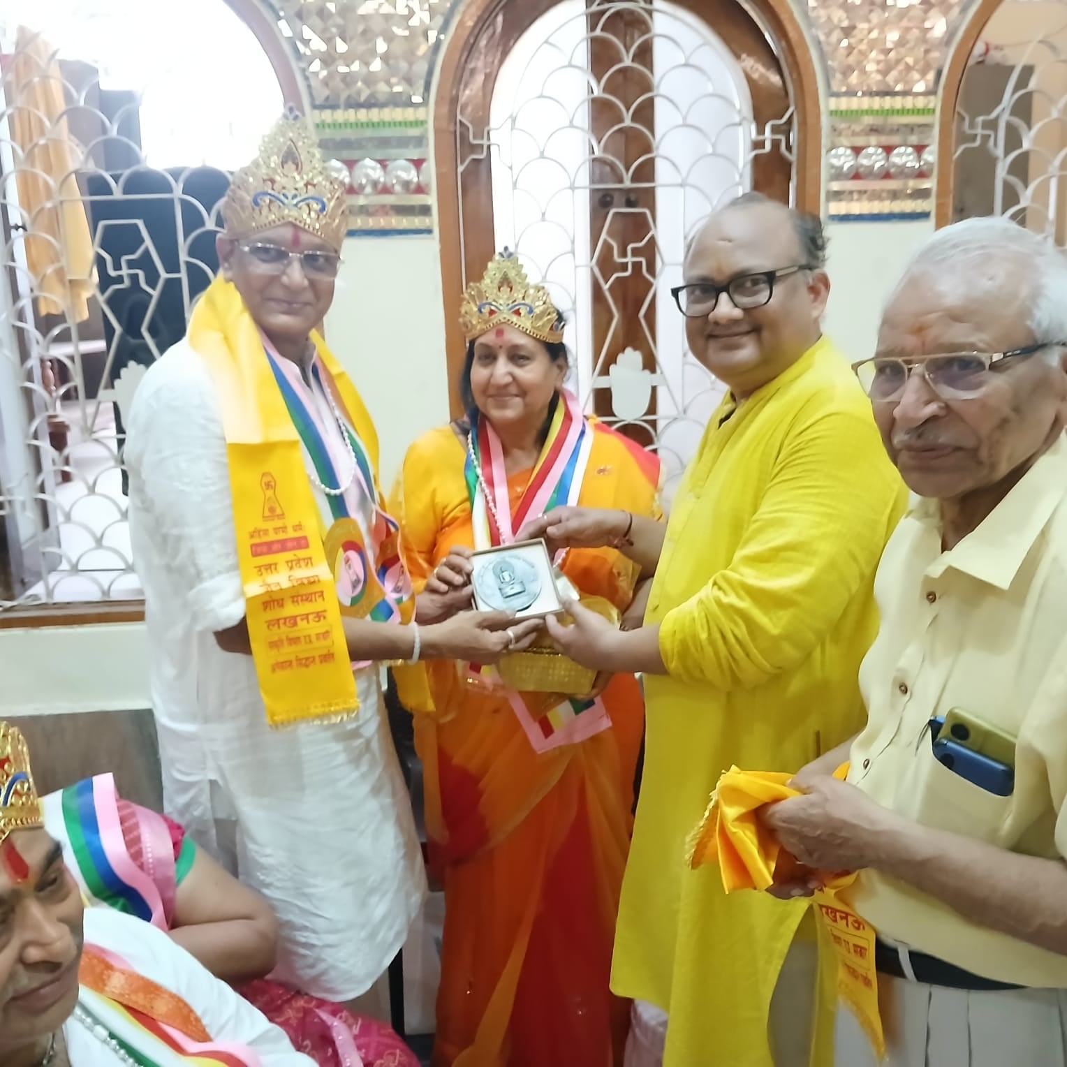 इंदिरानगर सि्थत जैन मंदिर में शुक्रवार को उत्तर प्रदेश जैन विद्या शोध संस्थान एवं इंदिरानगर दिग इंदिरानगर सि्थत जैन मंदिर में शुक्रवार को उत्तर प्रदेश जैन विद्या शोध संस्थान एवं इंदिरानगर दिग