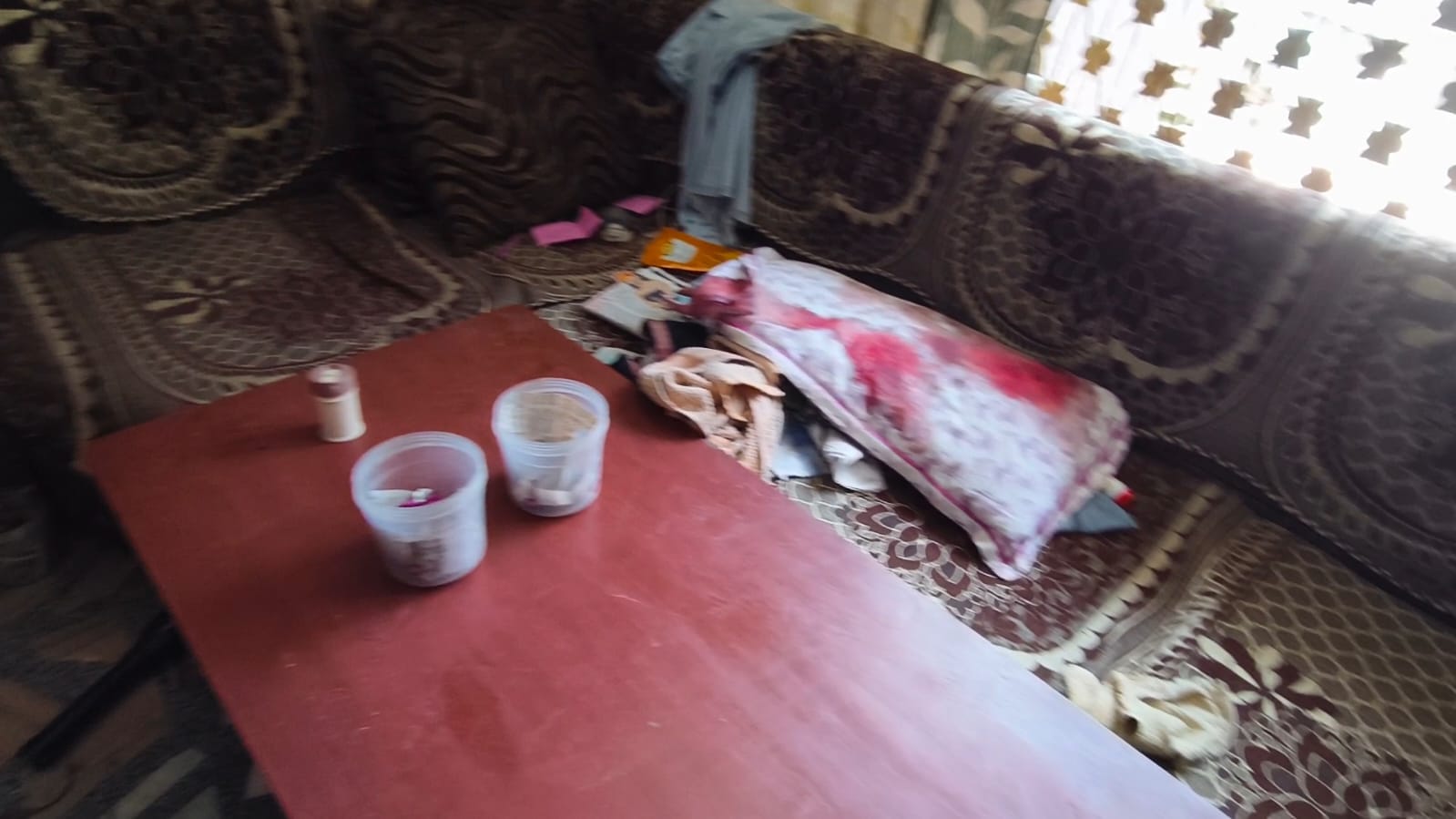 जठलाना गांव में हत्या के बाद मौके पर पहुंची पुलिस व फोरेंसिक टीम। संवाद जठलाना गांव में हत्या के बाद मौके पर पहुंची पुलिस व फोरेंसिक टीम। संवाद