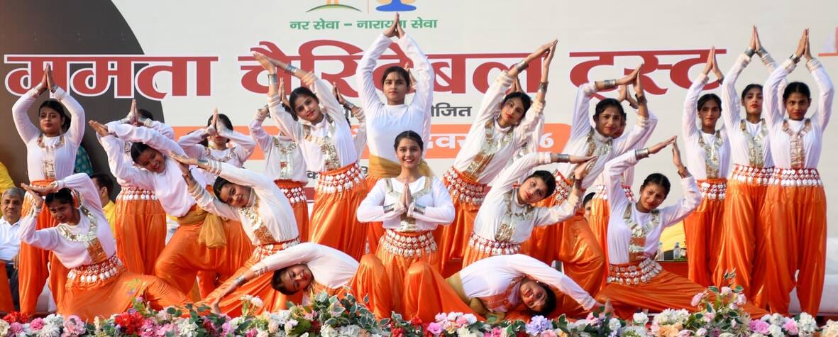 अंतरराष्ट्रीय योग दिवस की पूर्व संध्या पर ममता चैरिटेबल ट्रस्ट की ओर से शनिवार को सुबह केडी सिं अंतरराष्ट्रीय योग दिवस की पूर्व संध्या पर ममता चैरिटेबल ट्रस्ट की ओर से शनिवार को सुबह केडी सिं