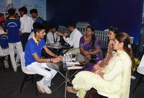 भविष्य की ज्योति बने मेधावी, अंकों से आगे बढ़कर प्रतिभा का सम्मान भविष्य की ज्योति बने मेधावी, अंकों से आगे बढ़कर प्रतिभा का सम्मान