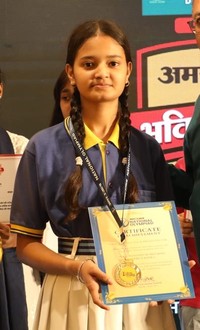 भविष्य की ज्योति बने मेधावी, अंकों से आगे बढ़कर प्रतिभा का सम्मान भविष्य की ज्योति बने मेधावी, अंकों से आगे बढ़कर प्रतिभा का सम्मान