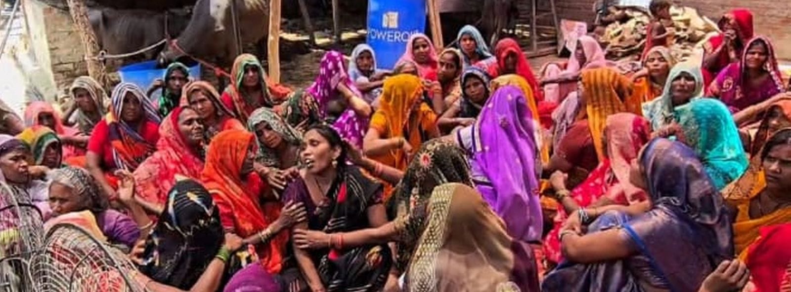 बिलाप करती मृतक मुनीश की मां