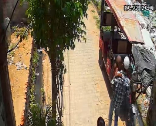 घायल बच्चे आहद की कमर पर पड़े निशान। स्रोत वीडियो ग्रैब घायल बच्चे आहद की कमर पर पड़े निशान। स्रोत वीडियो ग्रैब