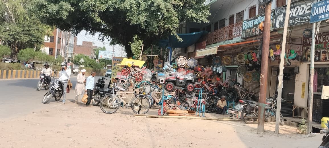 सीडी शर्मा सीडी शर्मा