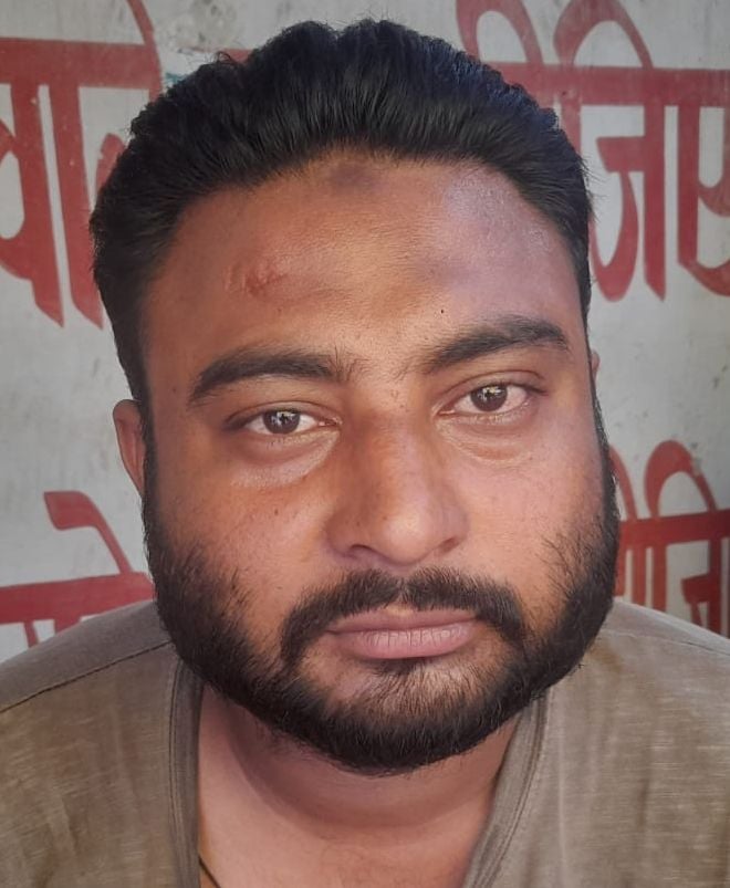 अमित, दुकानदार, गदियाना चुंगी।