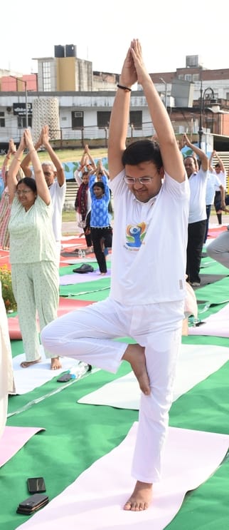अंतरराष्ट्रीय योग दिवस पर योग कर दिया अच्छी सेहत का संदेश अंतरराष्ट्रीय योग दिवस पर योग कर दिया अच्छी सेहत का संदेश