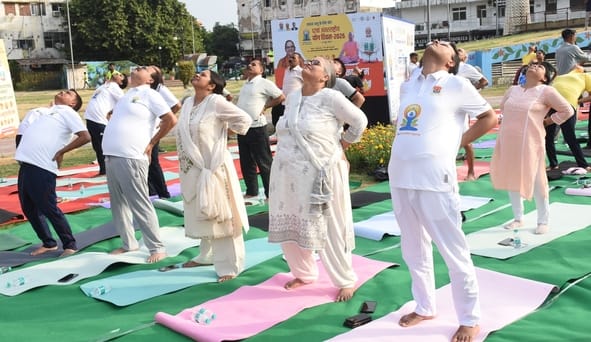अंतरराष्ट्रीय योग दिवस पर योग कर दिया अच्छी सेहत का संदेश अंतरराष्ट्रीय योग दिवस पर योग कर दिया अच्छी सेहत का संदेश
