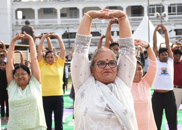 अंतरराष्ट्रीय योग दिवस पर योग कर दिया अच्छी सेहत का संदेश अंतरराष्ट्रीय योग दिवस पर योग कर दिया अच्छी सेहत का संदेश