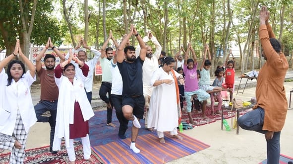 अंतरराष्ट्रीय योग दिवस पर योग कर दिया अच्छी सेहत का संदेश अंतरराष्ट्रीय योग दिवस पर योग कर दिया अच्छी सेहत का संदेश