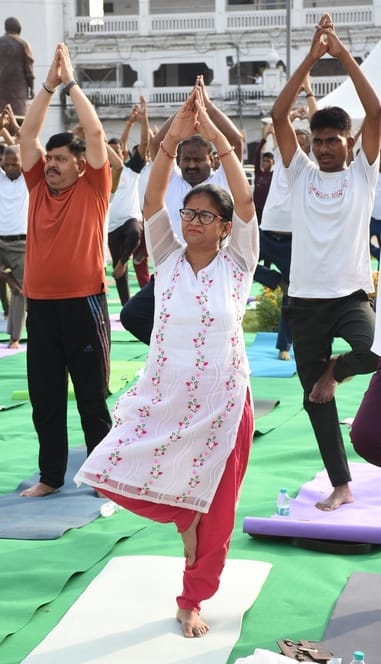 अंतरराष्ट्रीय योग दिवस पर योग कर दिया अच्छी सेहत का संदेश अंतरराष्ट्रीय योग दिवस पर योग कर दिया अच्छी सेहत का संदेश