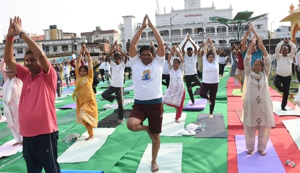 अंतरराष्ट्रीय योग दिवस पर योग कर दिया अच्छी सेहत का संदेश अंतरराष्ट्रीय योग दिवस पर योग कर दिया अच्छी सेहत का संदेश
