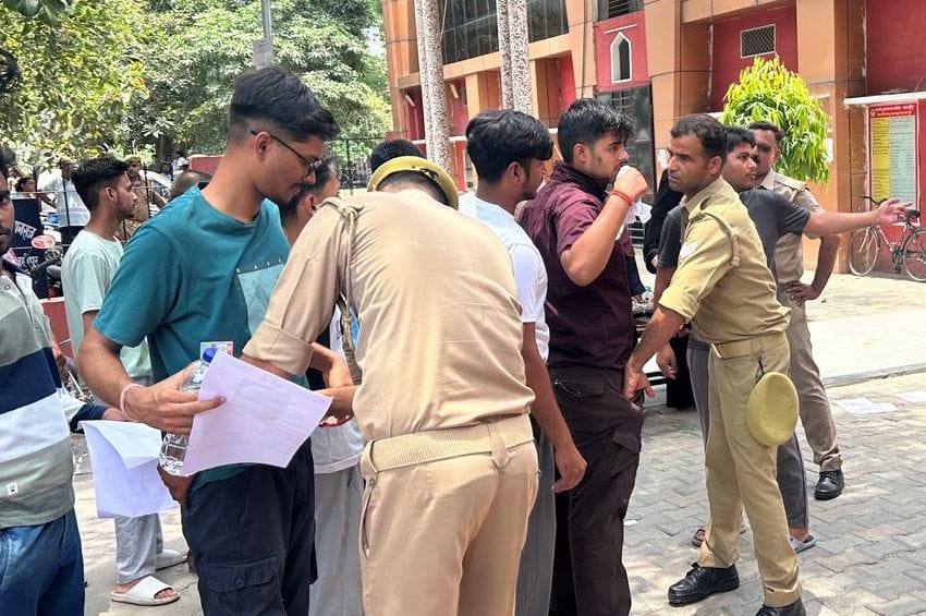 अवंतिका। संवाद अवंतिका। संवाद