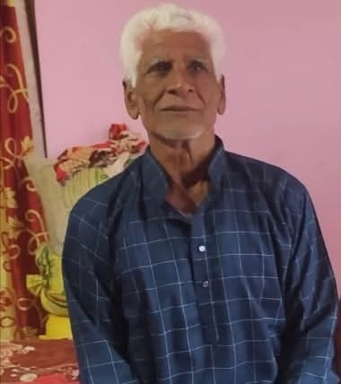 बुजुर्ग की डूबने से मौत होने के बाद और रोते बिलखते परिजन व फाइल फोटो