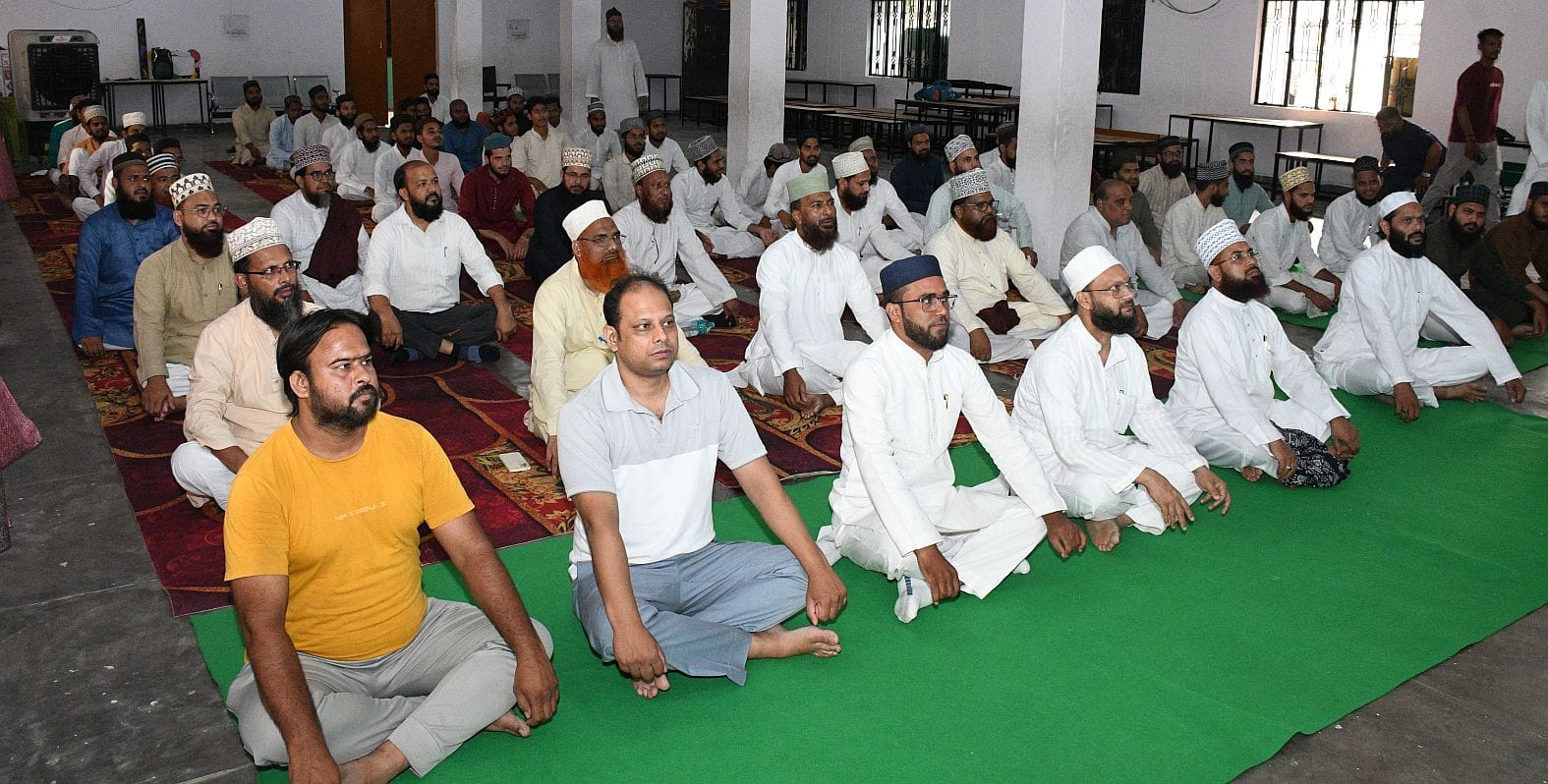 जनेश्वर मिश्र पार्क में हुए आयोजन में हजारों लोगों ने किया योग। जनेश्वर मिश्र पार्क में हुए आयोजन में हजारों लोगों ने किया योग।