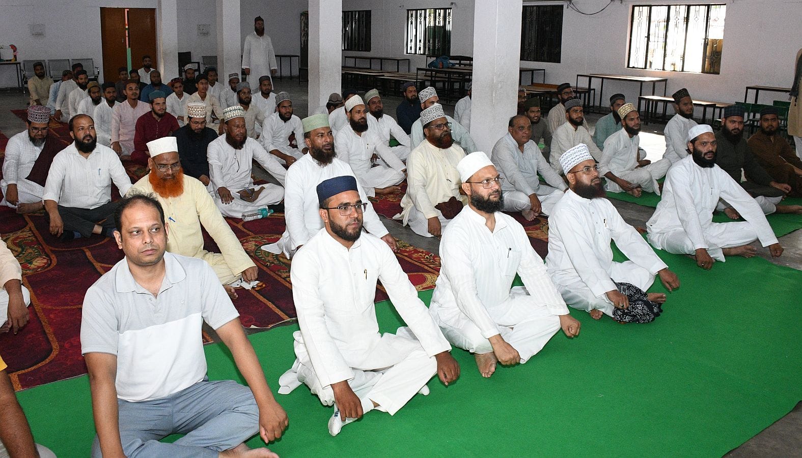 जनेश्वर मिश्र पार्क में हुए आयोजन में हजारों लोगों ने किया योग। जनेश्वर मिश्र पार्क में हुए आयोजन में हजारों लोगों ने किया योग।