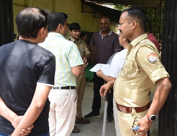 राजधानी के केंद्रों पर नीट यूजी की पुनर्परीक्षा संपन्न हुई। राजधानी के केंद्रों पर नीट यूजी की पुनर्परीक्षा संपन्न हुई।