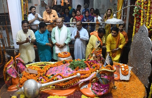 आठवें और आखिरी बड़े मंगल पर सजेगा भक्ति का दरबार