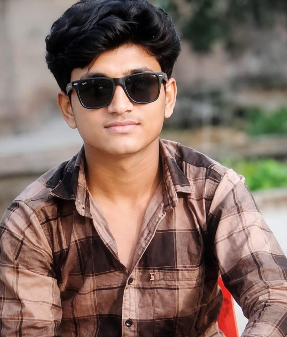 हादसे में जान गंवाने वाला युवक व किशोर। हादसे में जान गंवाने वाला युवक व किशोर।